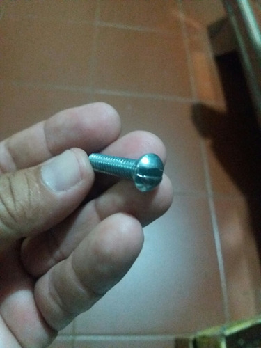 Tornillo Gota De Cebo 1/4 X 1 Para Estante Metálico (100und)