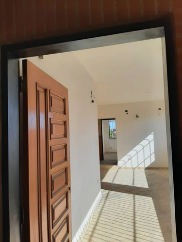 Edificio En Venta En Obra Gris Higuerote
