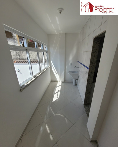 Imagem 19 de 30 de Moquetá/n.iguaçu.triplex Independente, 2 Quantos Sendo 1 Suíte, 2 Banheiros E Garagem - Ca00568 - 33573473