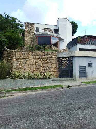 Venta/quinta/prados Del Este/450m2c/ 4h+1s/4b+1s/3pe