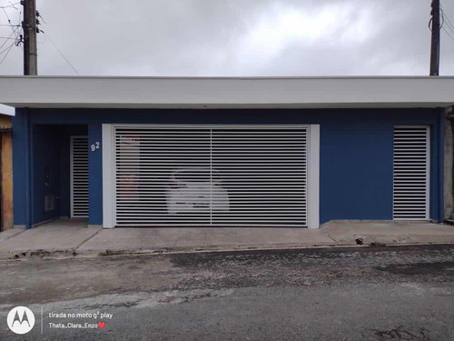 Casa Térrea Reformada Com Closet, Suite, Dois Dormitórios