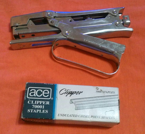 Engrapadora Ace Clipper 702 Y Grapas Corrugadas Ace Clipper