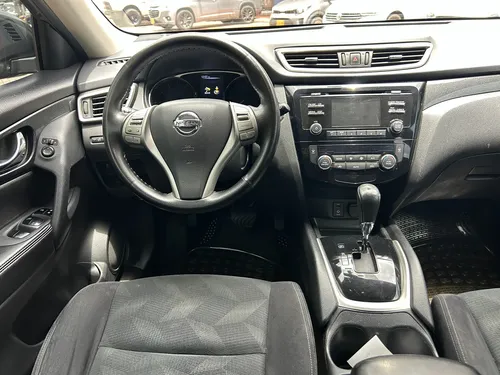 Nissan X-trail 2.5 Advance 4x2 At