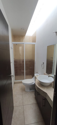 Imagen 12 de 14 de Casa En Renta El Refugio Queretaro Cerca De La Entrada Plaza