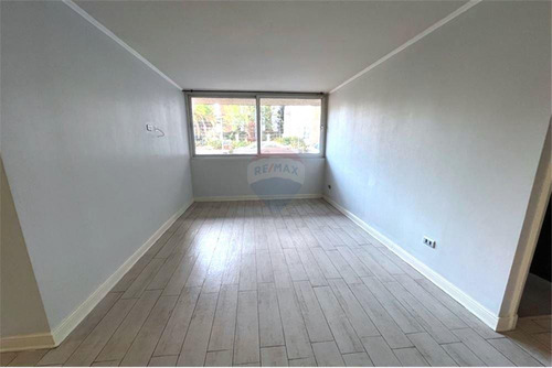 Recién Rebajado!. Depto En Primer Piso, Macul
