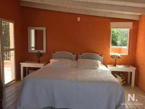 Chacra De 6 Dormitorios, Con Piscina En Venta Enla Barra.