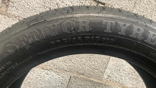 Imagem 1 de 5 de Pneus Remold A Venda Na Marca Senyor Tyre