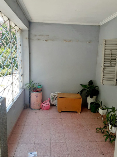 Imagen 2 de 12 de Venta Casa 2 Dormitorios En 1ª De Mayo Al 6800.