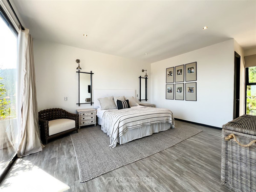 Casa En Venta De 3 Dorm. En Boyeruca (comuna Vichuquén)