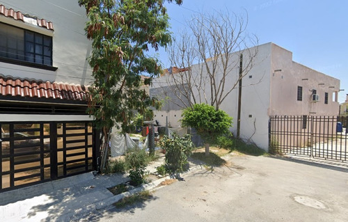 Casa En Apodaca, Nuevo Leon, Fraccionamiento Los 3 Nogales. Oportunidad De Remate