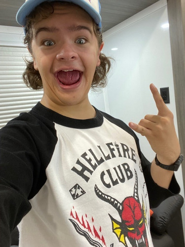 Imagen 3 de 6 de Remera Hellfire Club Stranger Things - Netflix
