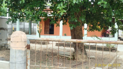 Casa Com 3 Quartos 2 Banheiros Cozinha Ampla 3 Salas