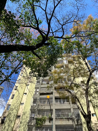 En Venta Apartamento La Urbina 108m2 4h/2b/1pe
