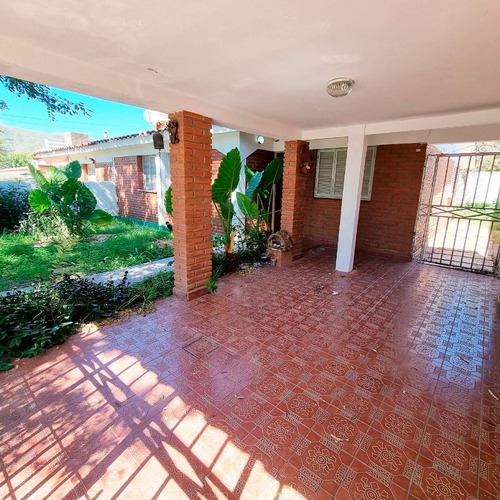 Imagen 17 de 19 de Venta De Casas De 3 Dormitorios C/ Cochera En Cosquín