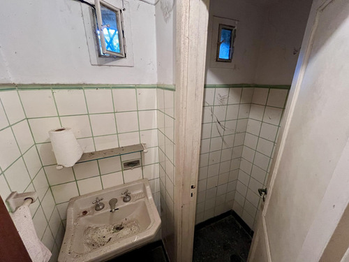 Ideal Terreno De 256m2 Con Casa Para Demoler, Ubicado En La Lucila, Vicente Lopez.