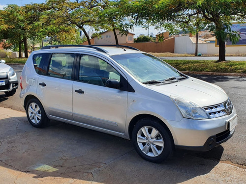 Imagem 2 de 7 de Livina 1.6 S Mecânico 2011 Apenas 90 Mil Km