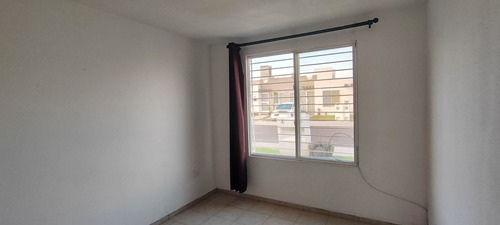 Casa De 1 Solo Nivel En Renta En Viñedos Queretaro