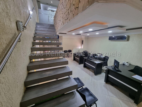Bello Galpón Comercial En Venta En Barquisimeto Jr