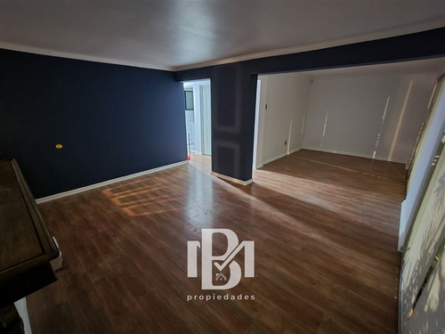 Casa En Venta De 4 Dorm. En Las Condes