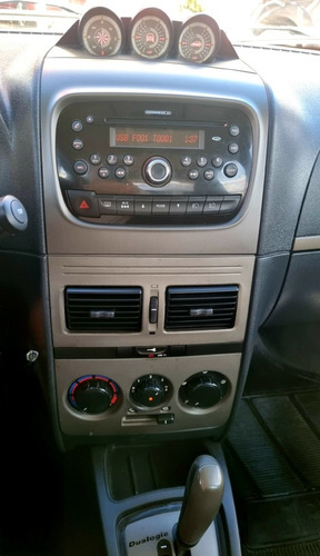 Imagem 11 de 15 de Fiat Idea 2013 1.8 16v Adventure Flex Dualogic 5p