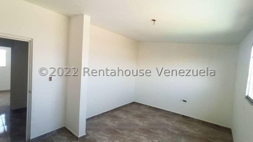 Imagen 6 de 16 de Townhouse En Venta, Ubicada En Puerta Maraven, Punto Fijo.