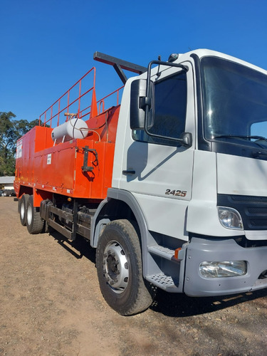 Mercedes Benz Atego 2425