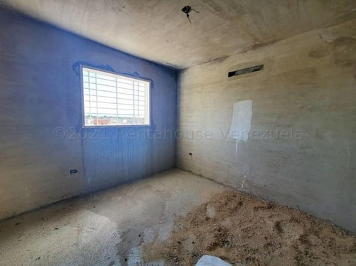 Imagen 13 de 26 de @enzococchioni.rah En Venta Penthouse Obra Gris Urb. La Ciénaga Av. Alfaragua Maracay 22-5983
