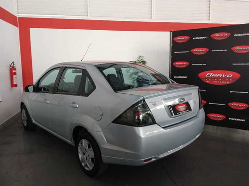 Ford - Fiesta Sedan 1.6 2014