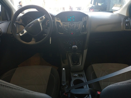 Imagen 8 de 12 de Ford Focus S 1.6 4p Taraborelli Usados