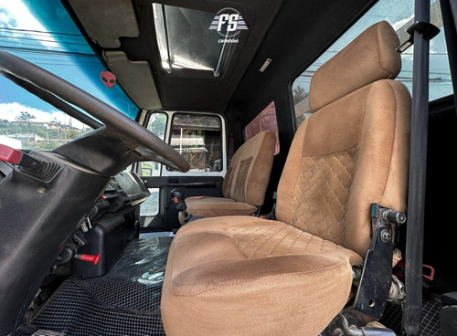 Ford Cargo 2422 6x2 Com Prancha