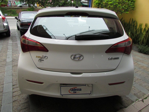 Imagem 7 de 11 de Hyundai Hb20 2015 1.6 Comfort Plus Flex 5p