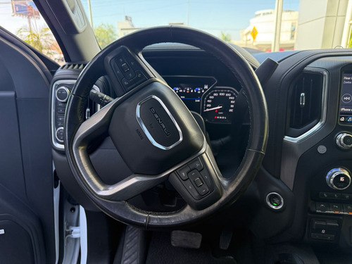 GMC Sierra 6.2 Denali Dvd At