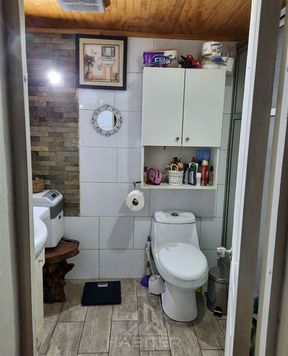Amplia Casa Esquina En Venta De 3 Dorm. 2 Baños En Curicó