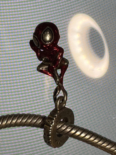 Charm Colgante Spiderman De Marvel Color Plata (Usado)