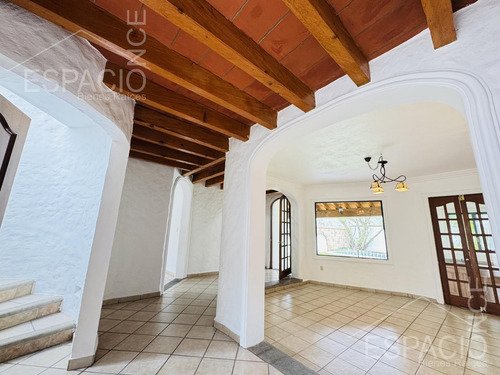 Casa En Fraccionamiento Lomas De Atzingo