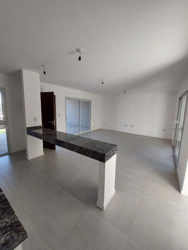 Imagen 11 de 26 de Vendo Duplex Miradores De Manantiales Ii 3 Dormitorios Patio Cochera Doble Seg