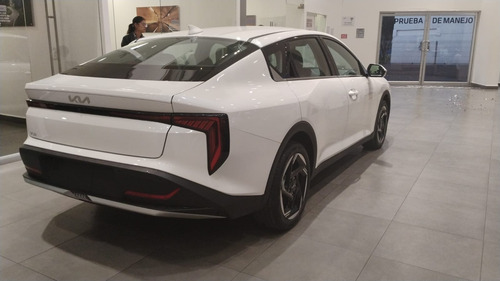 Kia K4 2.0 Ex Ivt