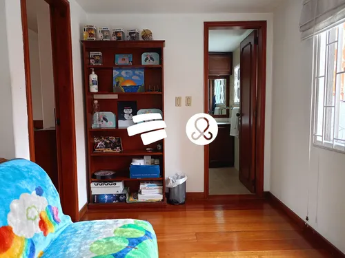 Casa En Niveles En Venta En Nicolás De Federmann 3 Habitaciones , 2 Estudios
