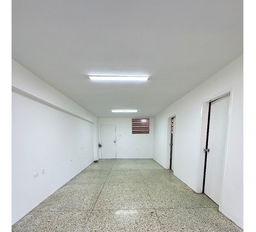 Imagen 4 de 18 de Oficina En Alquiler En Altamira