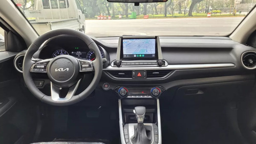 Kia Cerato 2.0 sx plus at6