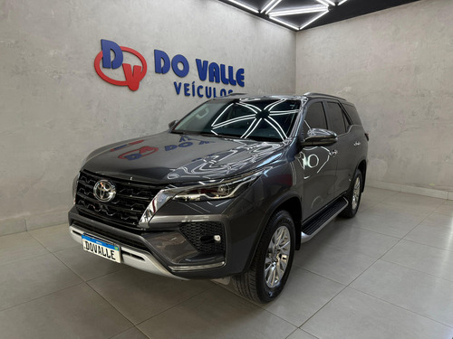 Toyota Hilux HILUX SW4 SRX 4X4 2.8 TDI 16V DIES. AUT.