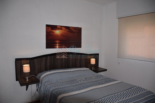 Apartamento En Peninsula, 2 Dormitorios *- Ref: 2774