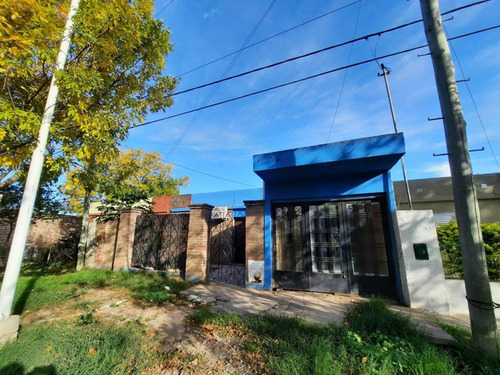 Imagen 2 de 15 de Venta De Casa 2 Dormi Zona Sur.