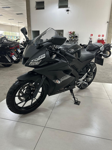 Yamaha Yzf R15 2024 / 6.647 Km