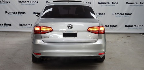 Imagen 5 de 9 de Vw Vento Advance Plus 2.5 Nafta Mt 2015 Romera Hnos Balcarce