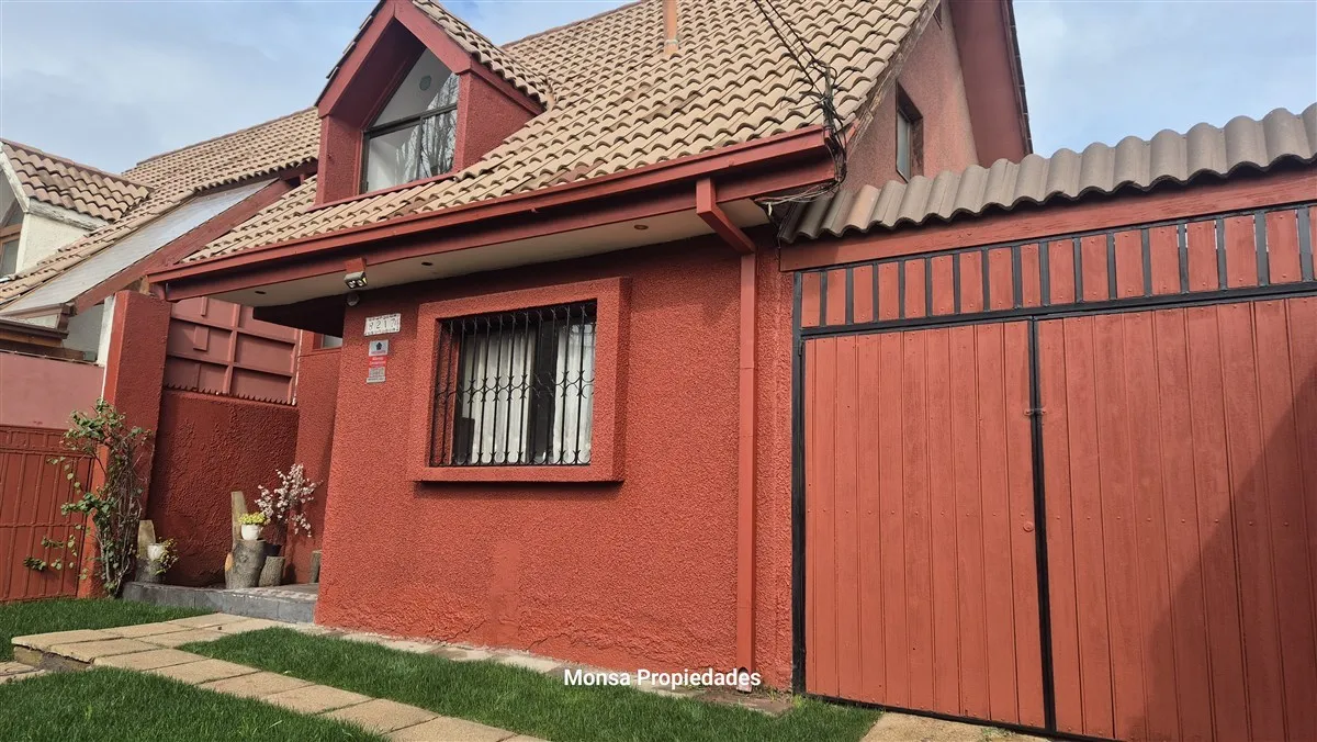 Imagen 4 de 30 de Casa En Arriendo De 3 Dorm. 2 Baños En Peñalolén