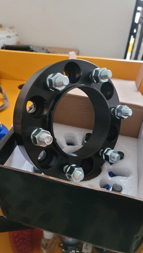 Imagen 4 de 6 de Separador De Rin Toyota 6 Y 5 Hueco Machito Autana Hilux Fj