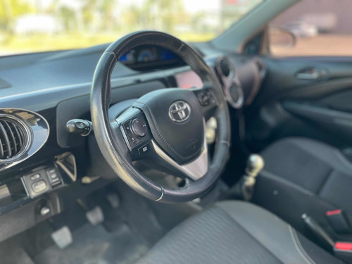 Imagen 12 de 15 de Toyota Etios 2017 1.5 Xls