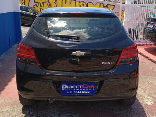 Imagem 10 de 13 de Chevrolet Onix 2014 1.4 Lt Aut. 5p
