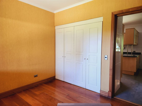 Casa En Venta De 6 Dorm. En Talca